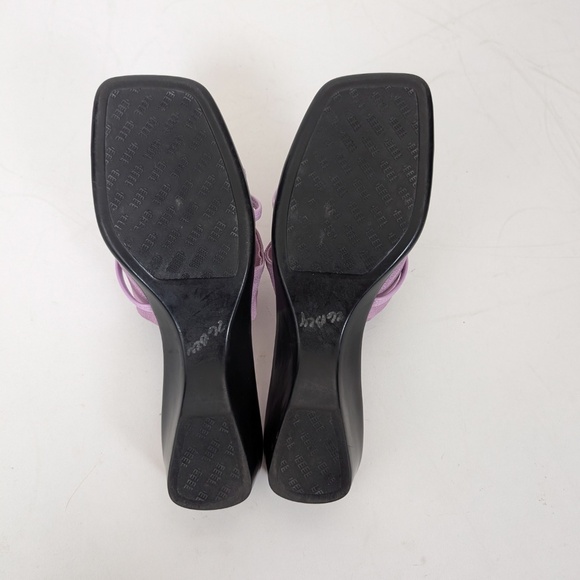 Vintage Purple and Black Sandals with Minimalist Design - Picture 3 of 10